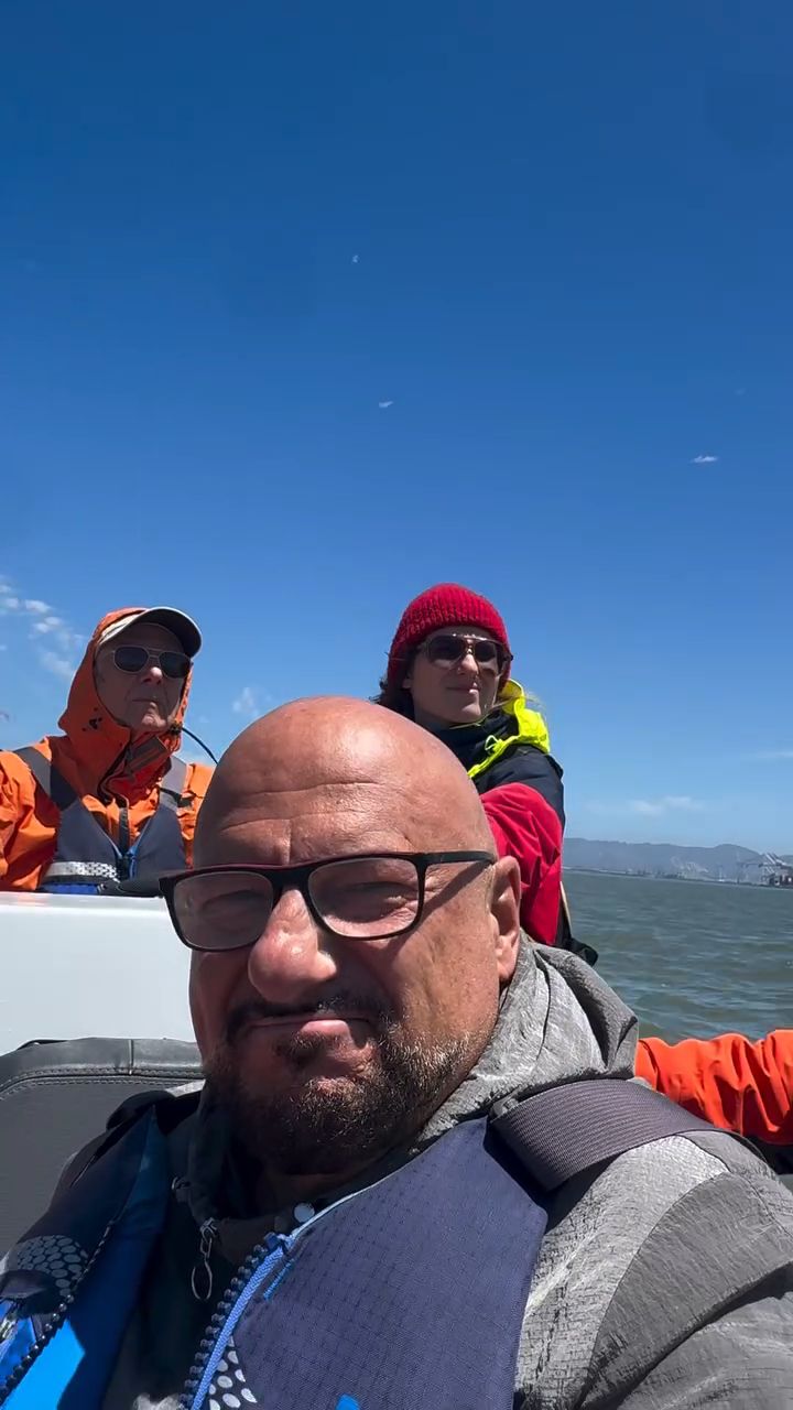 Piotr Gąsowski podczas rodzinnego rejsu w San Francisco