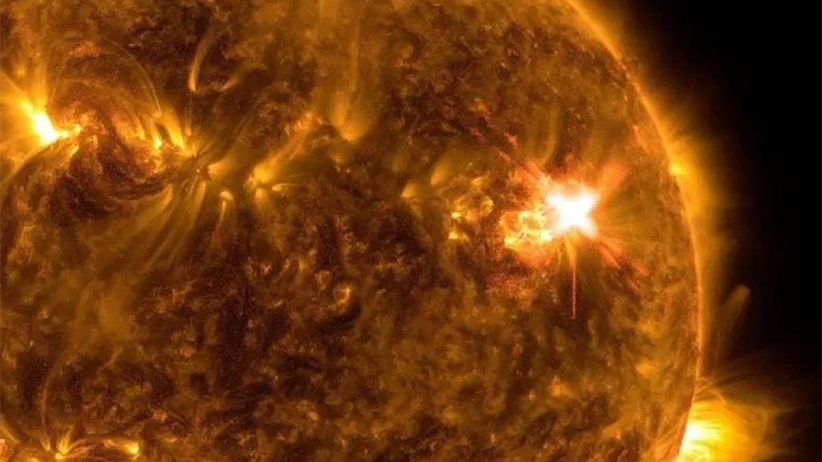 Astrofizycy odnotowali na słońcu trzy silne rozbłyski