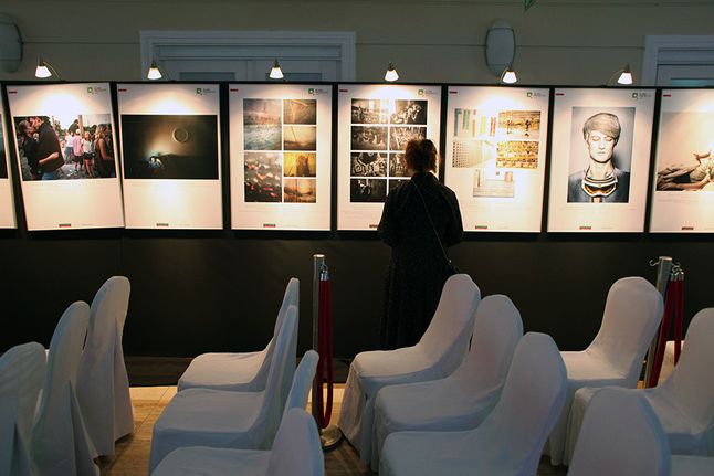 Każdej z wystaw w 15 miastach w Polsce towarzyszyć będą bezpłatne warsztaty fotograficzne, które poprowadzi jeden z jurorów, Waldemar Kompała.
