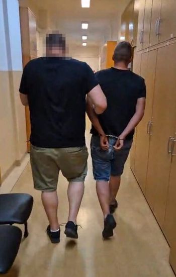 Białołęka: ukradł klucze do mieszkania, okradł je, a potem podpalił