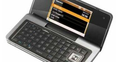 Asus M930 - dwa ekrany i QWERTY