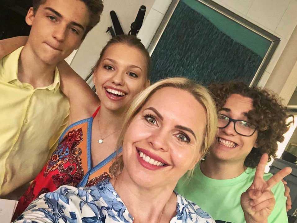 Julka (Nicole Bogdanowicz) weźmie ślub w serialu "Przyjaciółki"14