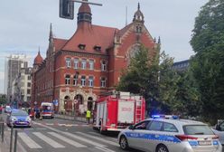 Katowice. Kierowca autobusu potrącił 19-latkę. Doszło do bójki