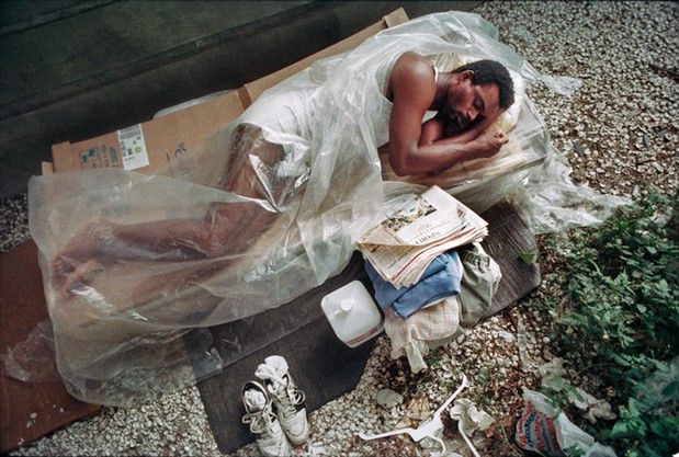 Prawie 30 lat temu zrobił zdjęcie bezdomnemu. Spotkał go i emocje wzięły górę