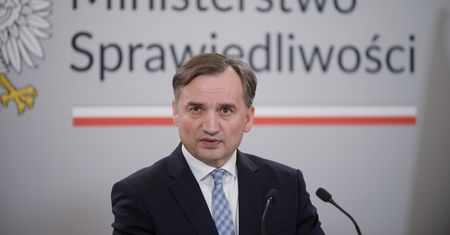 Jaki: Zbigniew Ziobro przerwał leczenie w Polsce