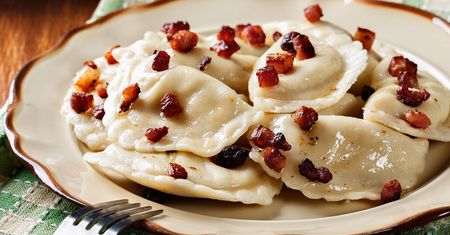 Zapomnij o ruskich. Pierogi z tym farszem skradną twoje serce