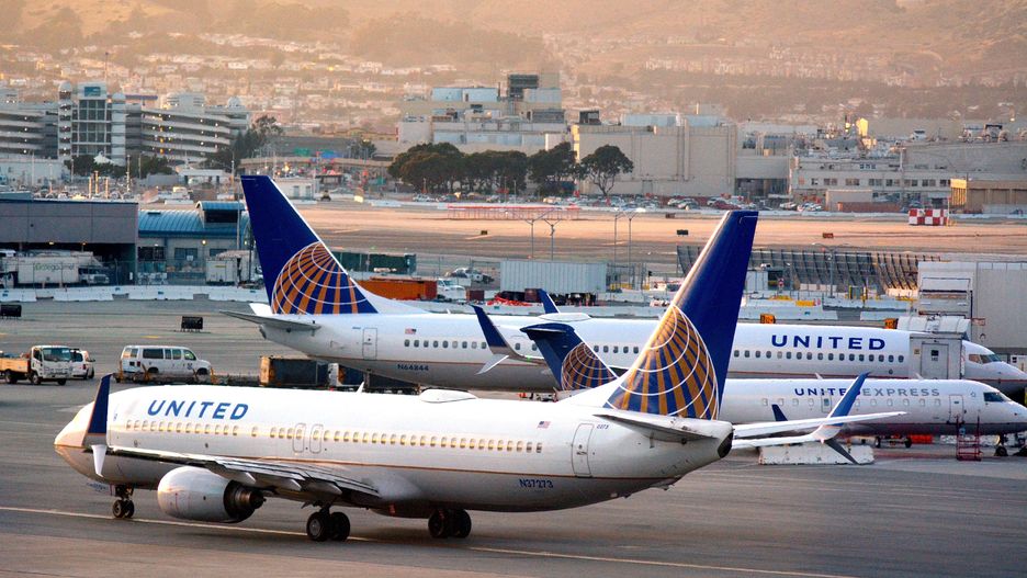 Samolot United Airlines zaliczył ryzykowne lądowanie 