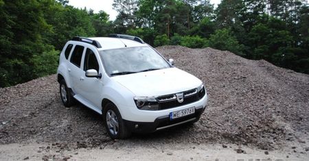 Dacia Duster 1,6 - złota rączka [test autokult.pl]