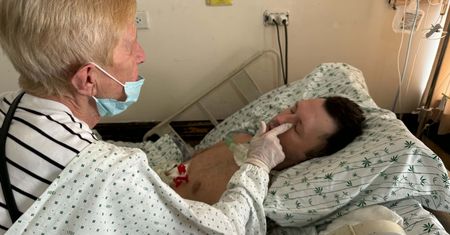 Mama Piotra, który utknął w szpitalu na Filipinach: "Może drzwi się otworzą"