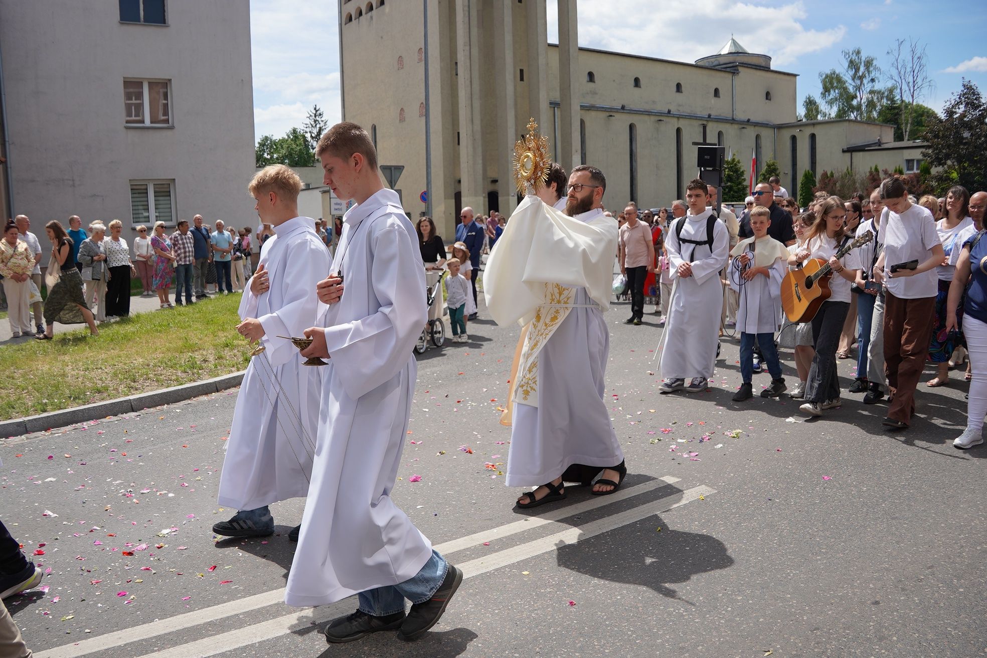 Procesja Bożego Ciała w parafii pw. Św. Antoniego w Pile