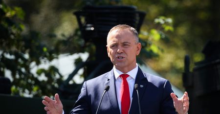 Nawrocki podpisał trzy ustawy. Do jednej ma zastrzeżenia