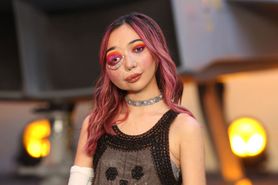 Choć różni się wyglądem od rówieśniczek, robi furorę w sieci. "Jestem taka, jak ty"