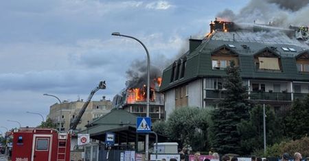 Pożar pod Warszawą. Płoną bloki