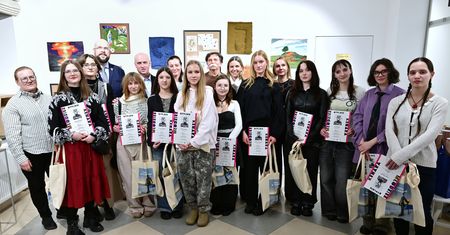 Zakopane: wernisaż wystawy "Młodzież Kenara"