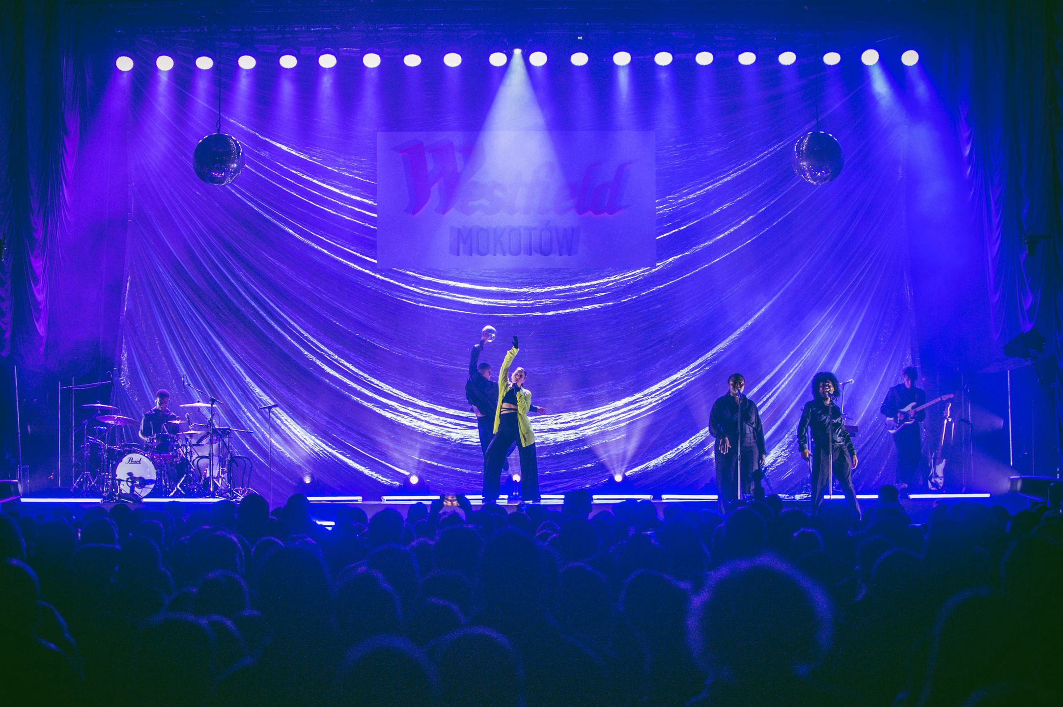 Jessie Ware zaśpiewała na dachu galerii Westfield Mokotów