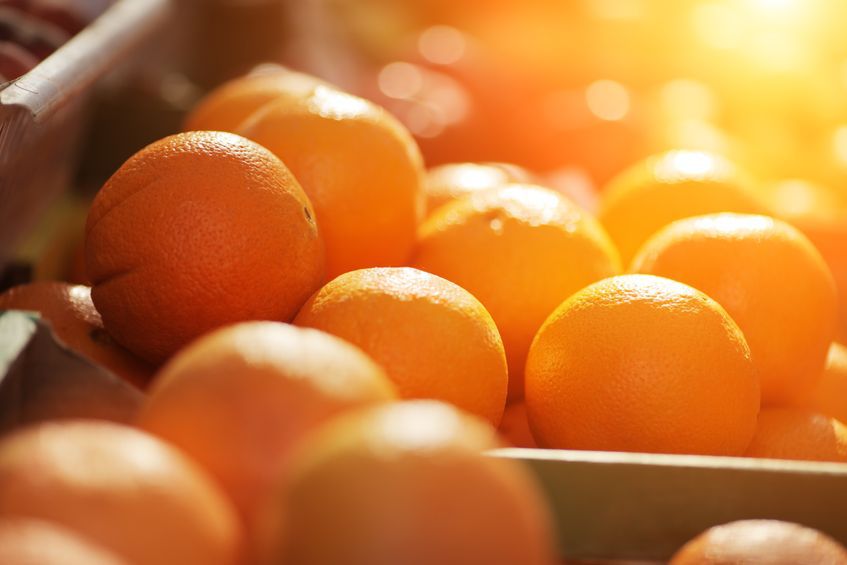 Pomarańcze - 50 mg witaminy C w 100 g produktu