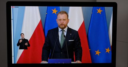 Wybory prezydenckie 2020. Łukasz Szumowski: jedyną bezpieczną formą wyborów są wybory za dwa lata