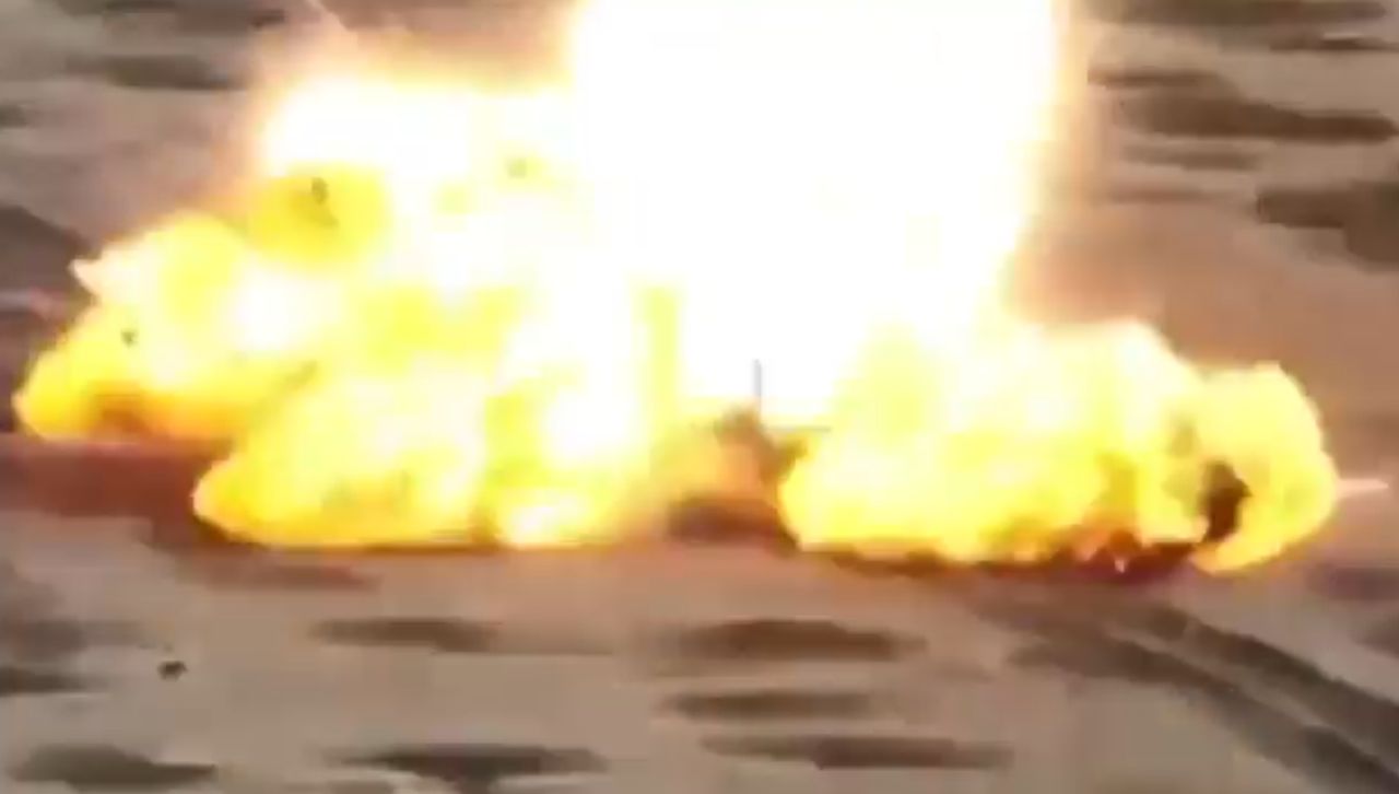 Ogromna eksplozja rosyjskiego czołgu. 