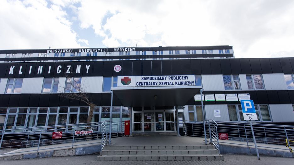 Warszawa. Szpital potwierdził, że w poniedziałek doszło do awarii systemu