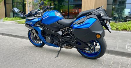 Test: Suzuki GSX-S1000GT – uniwersalny żołnierz