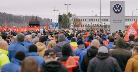Plan oszczędnościowy w Volkswagenie. Kierownicy zarobią 300 mln euro mniej