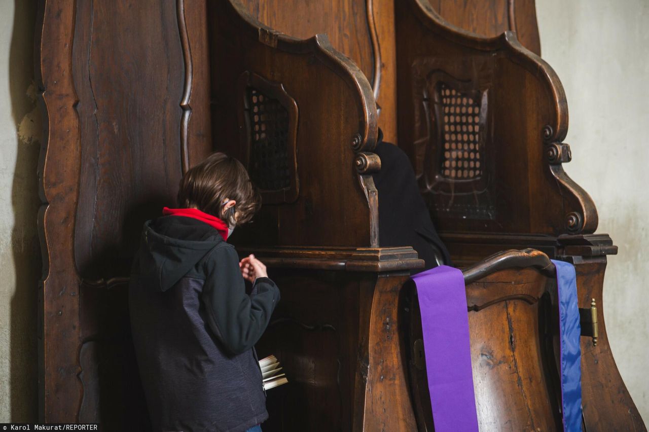 Skandal podczas spowiedzi. O to ksiądz zapytał 15-latkę