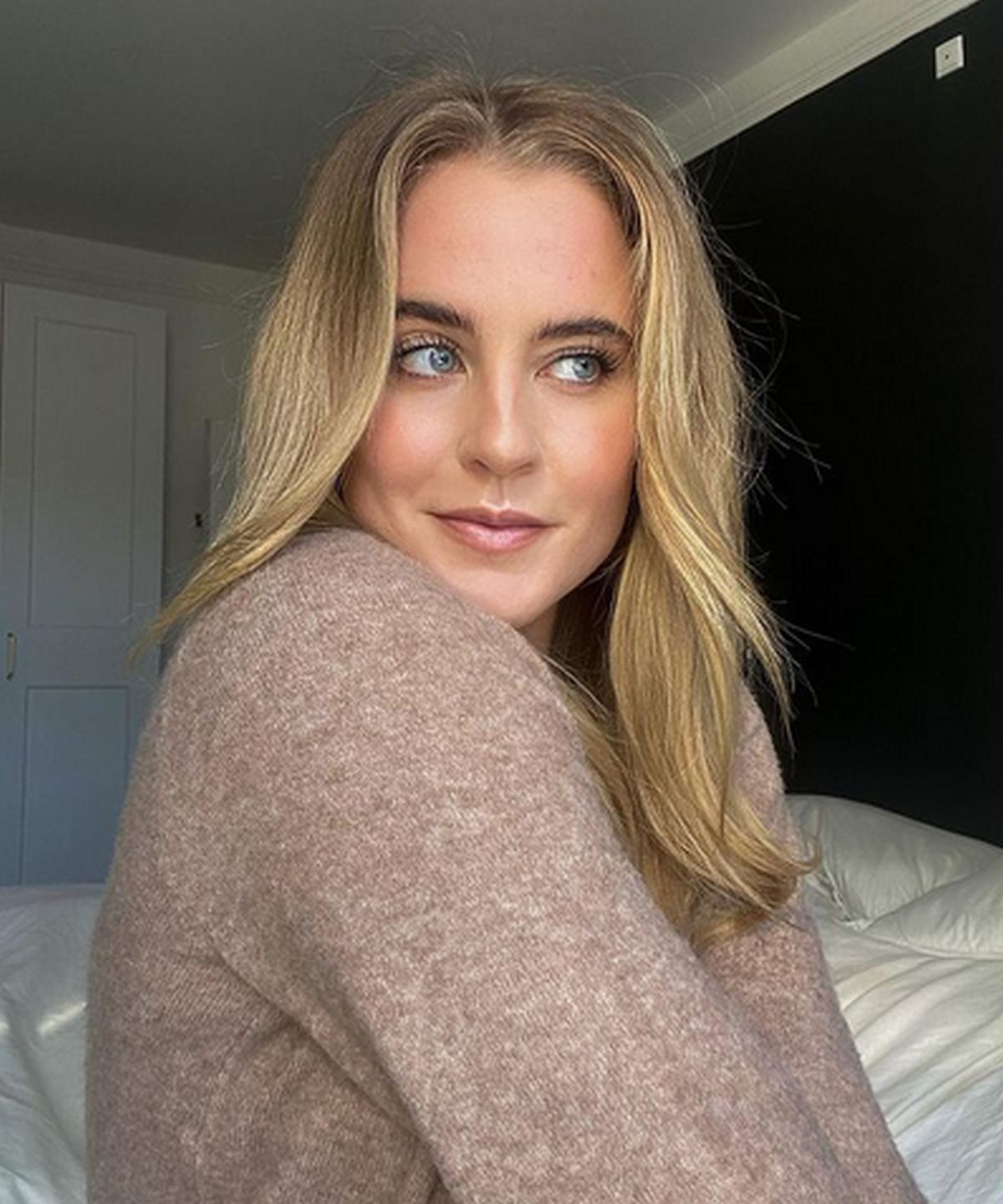 Sarah Bro