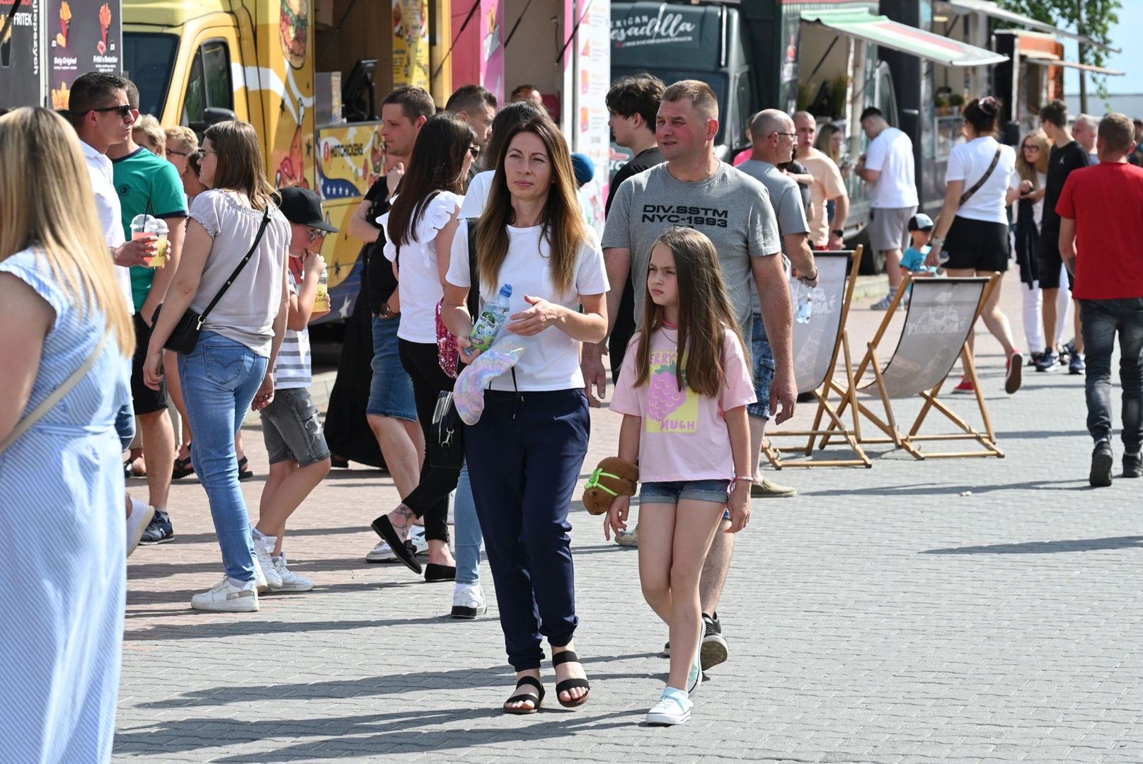 Atrakcje przed Centrum Kultury w Jędrzejowie przyciągnęły tłumy mieszkańców.