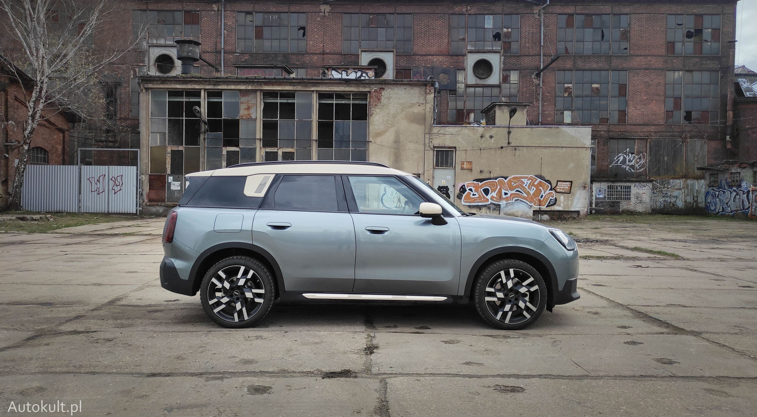 Mini Countryman Favoured 1.5 R3 170 KM 
