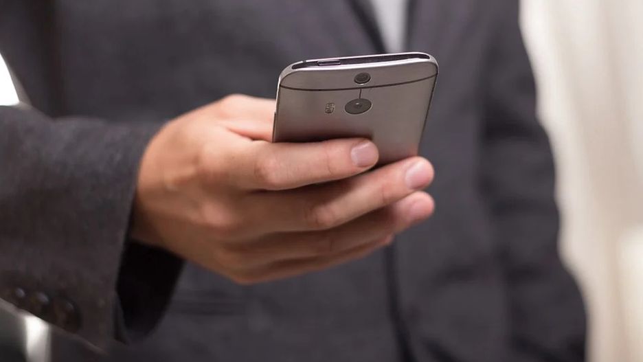 Dostałeś dziwny sms? Nie reaguj automatycznie, bo możesz stać się ofiarą oszustwa