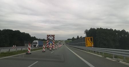 Utrudnienia na drodze S19 pod Lublinem. Drogowcy zerwali nawierzchnię w dwóch miejscach. Dlaczego?
