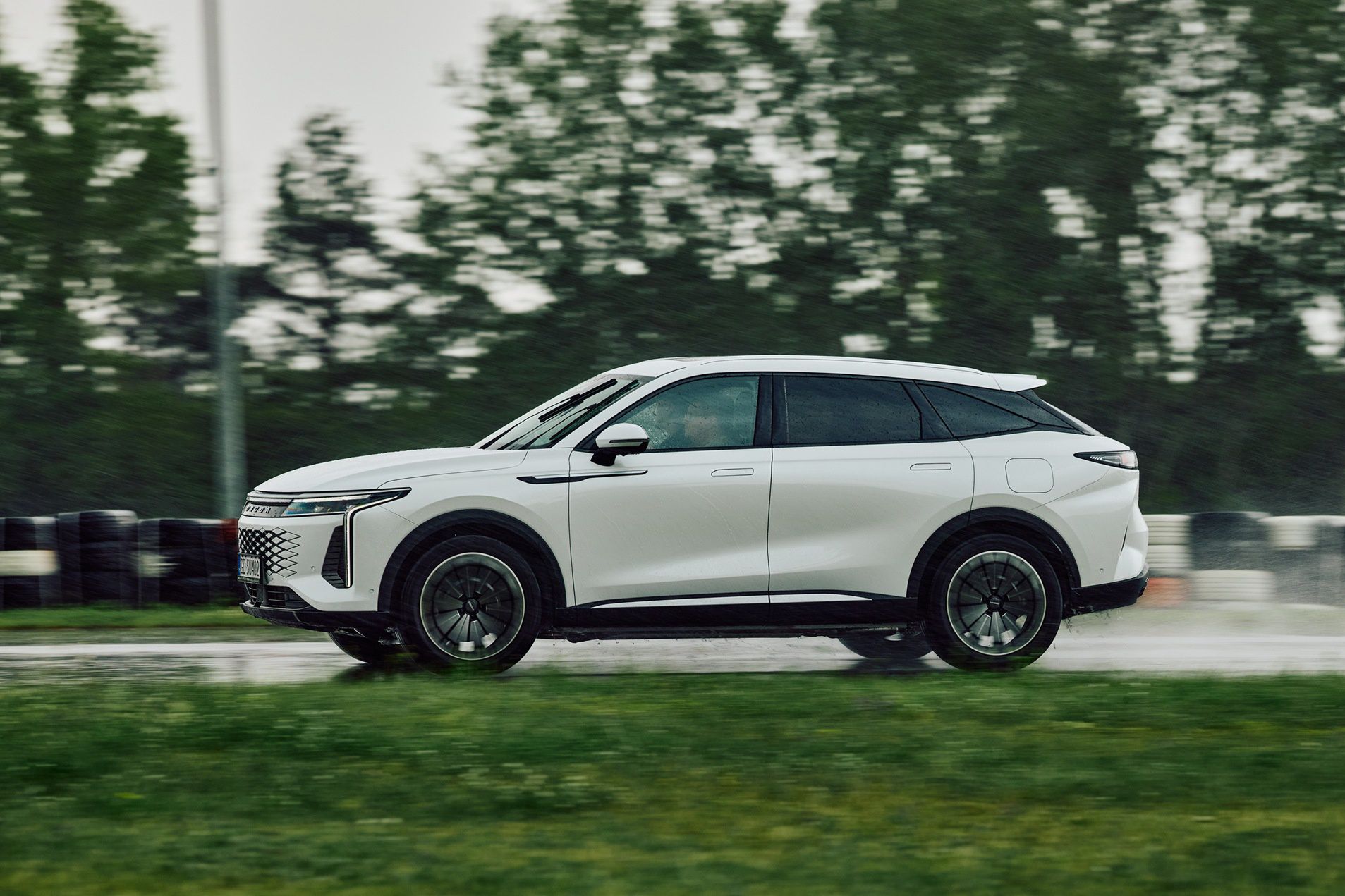 Omoda 9 Super Hybrid