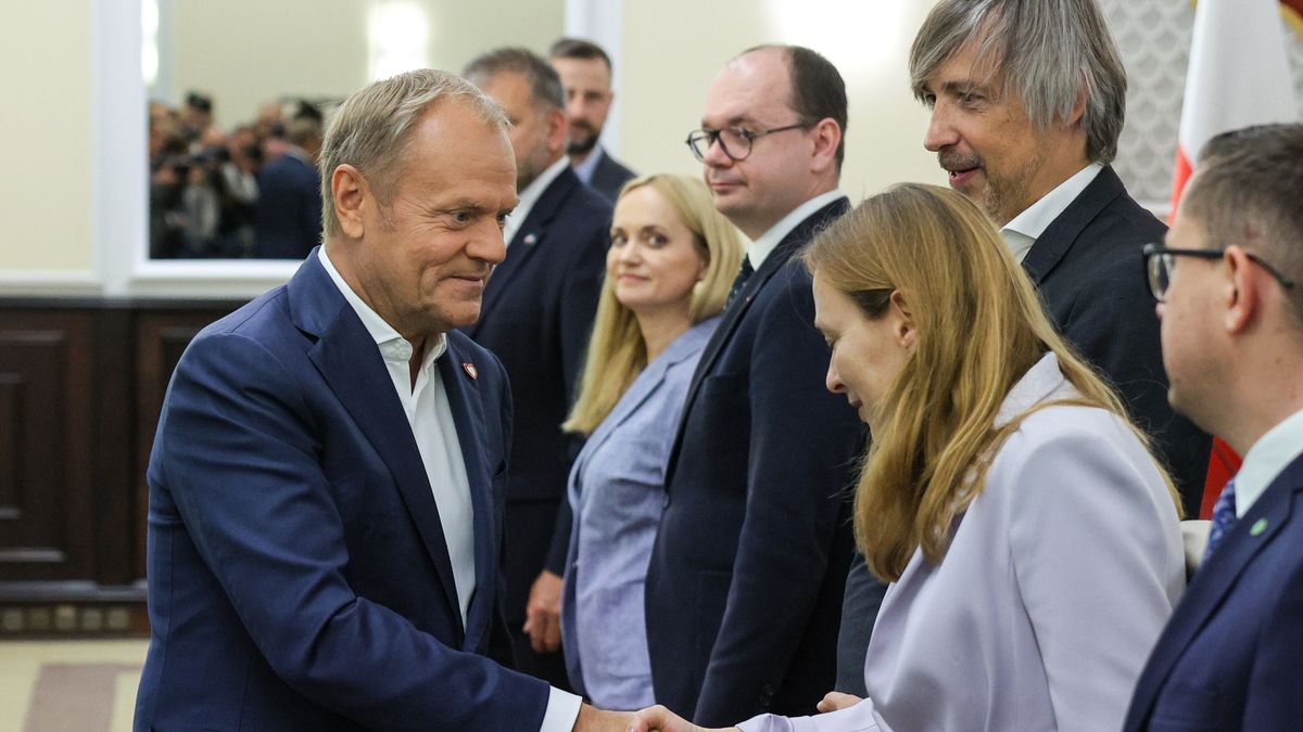 Katarzyna Pełczyńska-Nałęcz i Donald Tusk przed posiedzeniem we