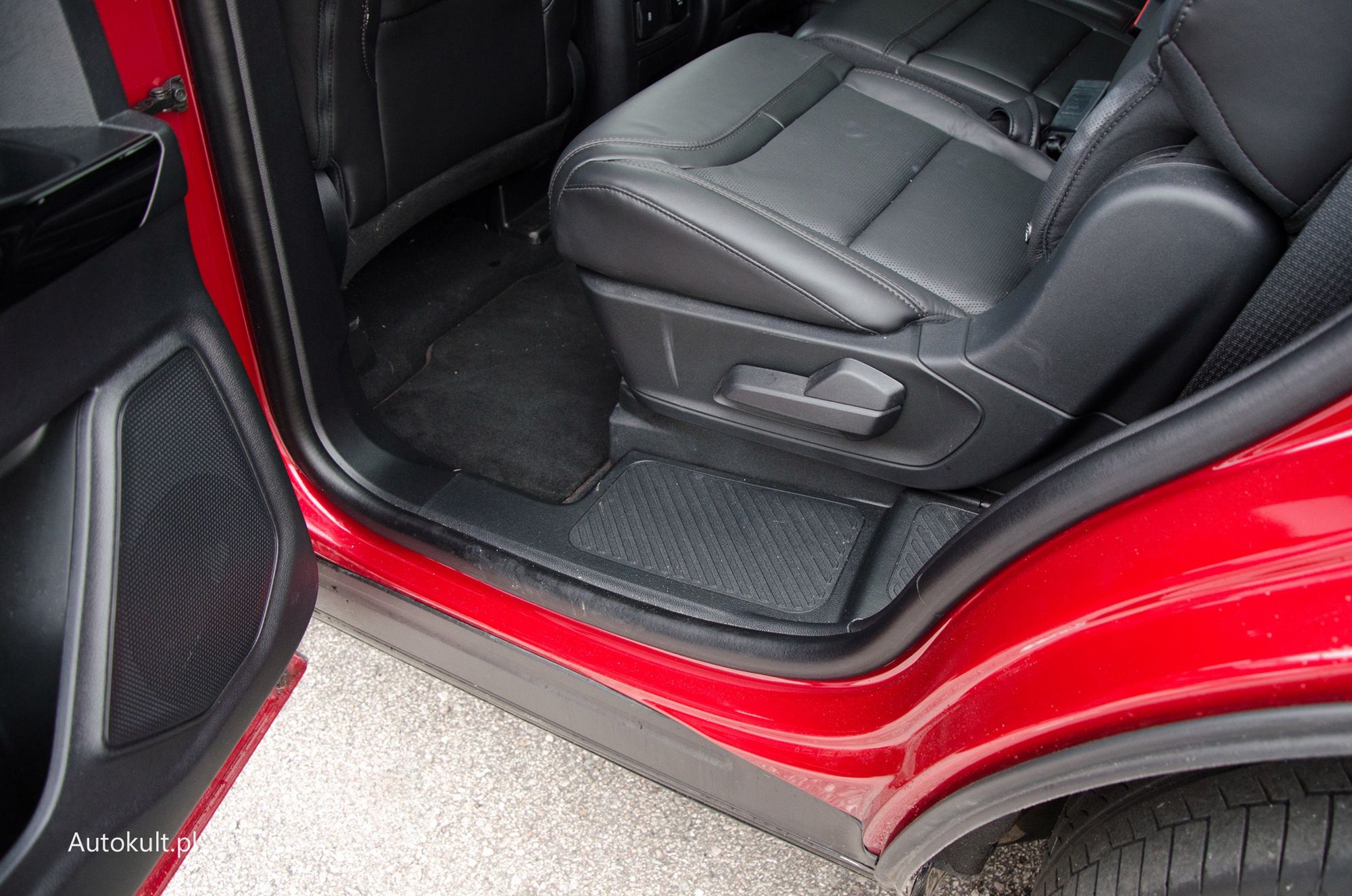 Ford Explorer vs. Toyota Highlander