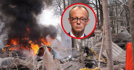 Merz o ataku na Sumy: Rosja popełniła "ciężką zbrodnię wojenną"