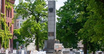 Będzie rozbiórka i nowy pomnik na placu Wolności w Bydgoszczy. Sprawdzamy postęp prac przy rewitalizacji