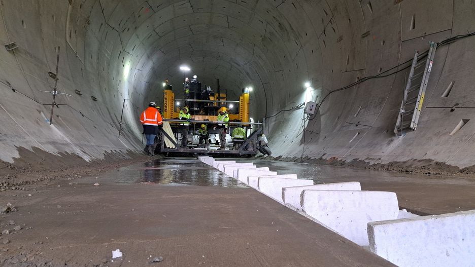 Budowa tunelu średnicowego pod Łodzią wciąż trwa, choć maszyna drążąca już niemal rok stoi w miejscu