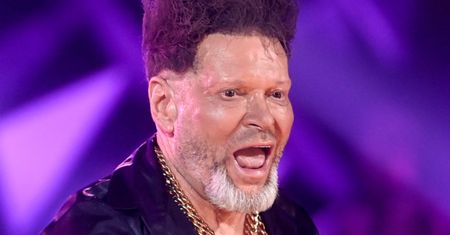 Tak Krzysztof Rutkowski wyglądał 30 LAT TEMU! Jeszcze bez kwadratowej fryzury, złotych "kajdanów" i markowych ciuchów... (FOTO)