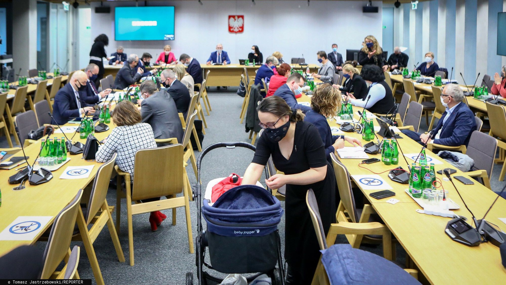 Posłanka Marcelina Zawisza często zabiera dziecko do pracy w sejmie