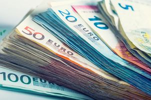 Złoty traci na wartości. Kurs euro może wzrosnąć do 4,30 zł