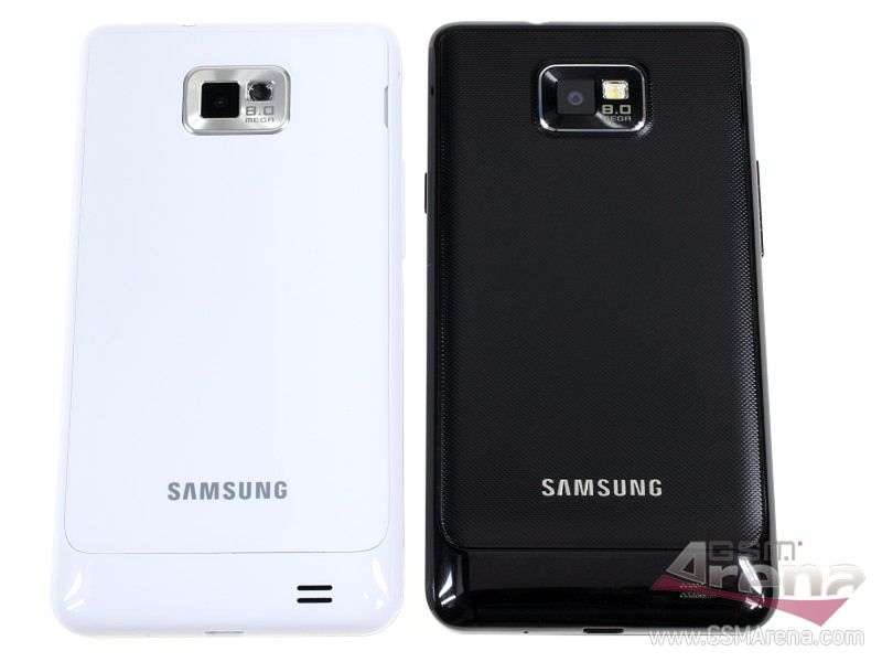 Biały i czarny Galaxy S II (fot. GSM Arena)