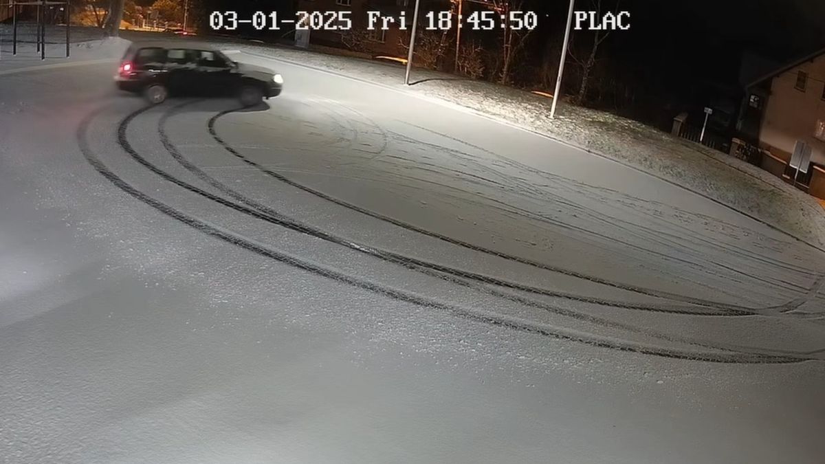 Strażacy nagrali kierowcę. Awantura pod filmem