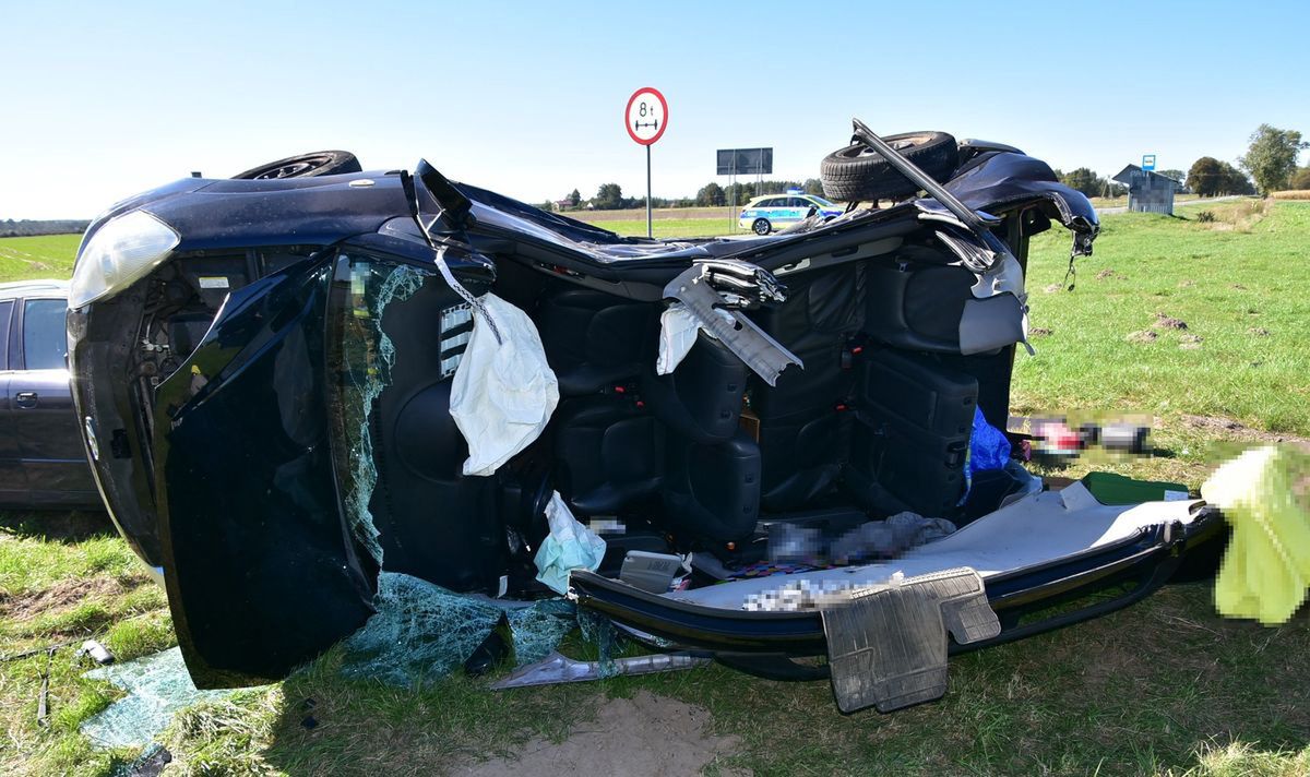 Groźny wypadek na DK63. Śmigłowiec LPR interweniował po zderzeniu aut