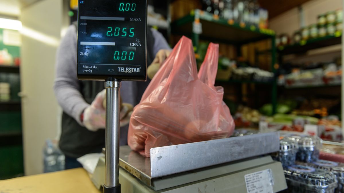 torebki foliowe
Wojciech Pacewicz
foliowa, foli�wka, foli�wki, ilustracja, ilustracje, jednoraz�wki, op�ata recyklingowa, p�atne, recykling, reklam�wka, reklam�wki, Siatki, sklep, torby, torby foliowe, waga, wa�enie, wn�trze, zakupowa, zakupy