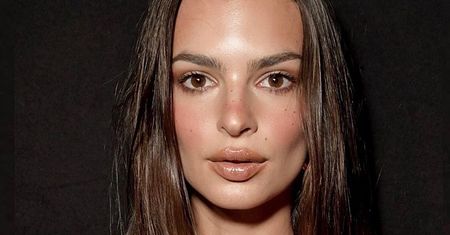 Emily Ratajkowski pokazuje zdjęcia z porodu. Zrobione między skurczami