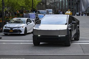 Cybertrucki Muska zamówione przez armię USA. Posłużą jako cele