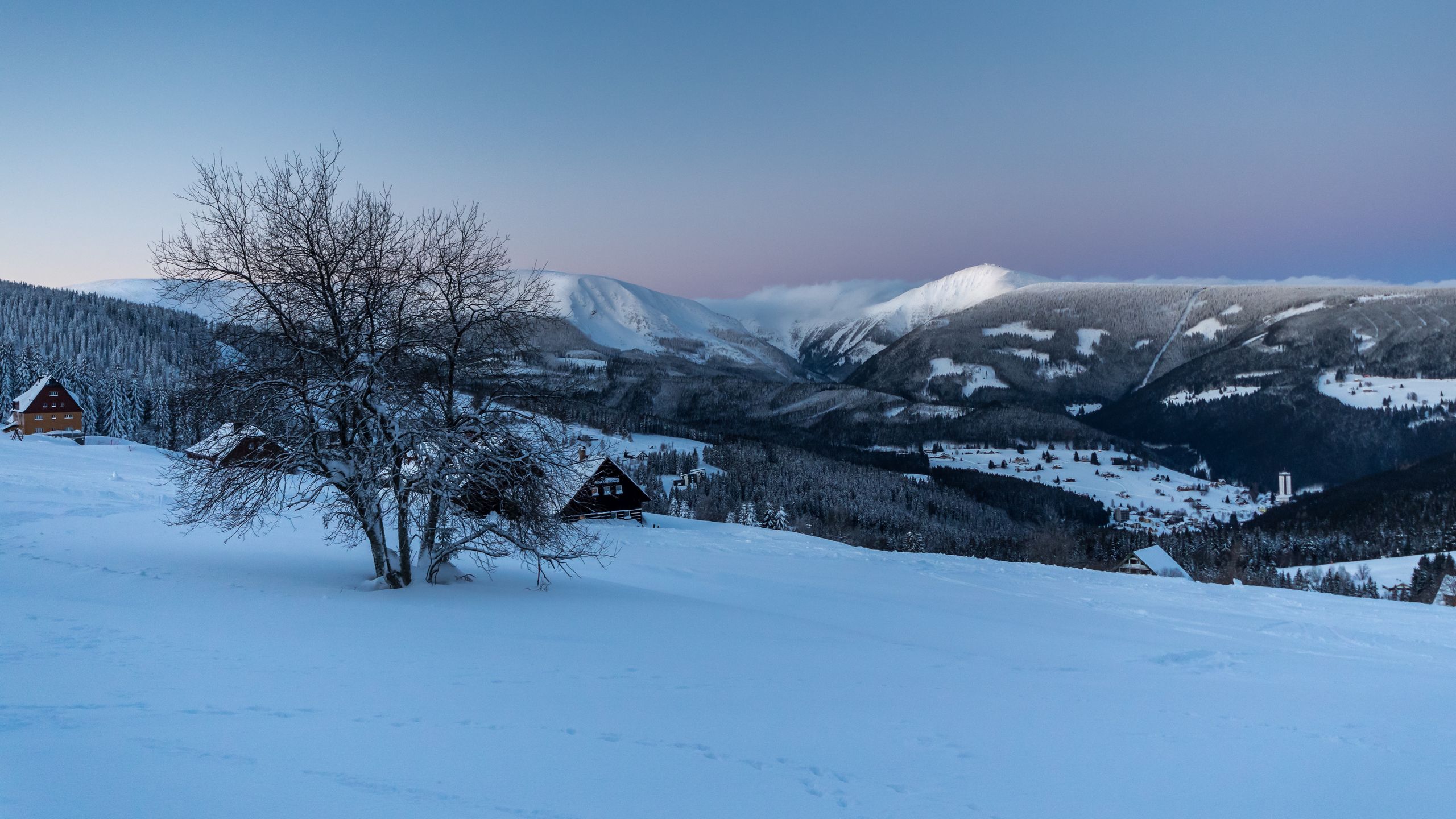 Widok na Śnieżkę z czeskiej strony