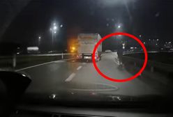 Rowerem po autostradzie. Bez oświetlenia