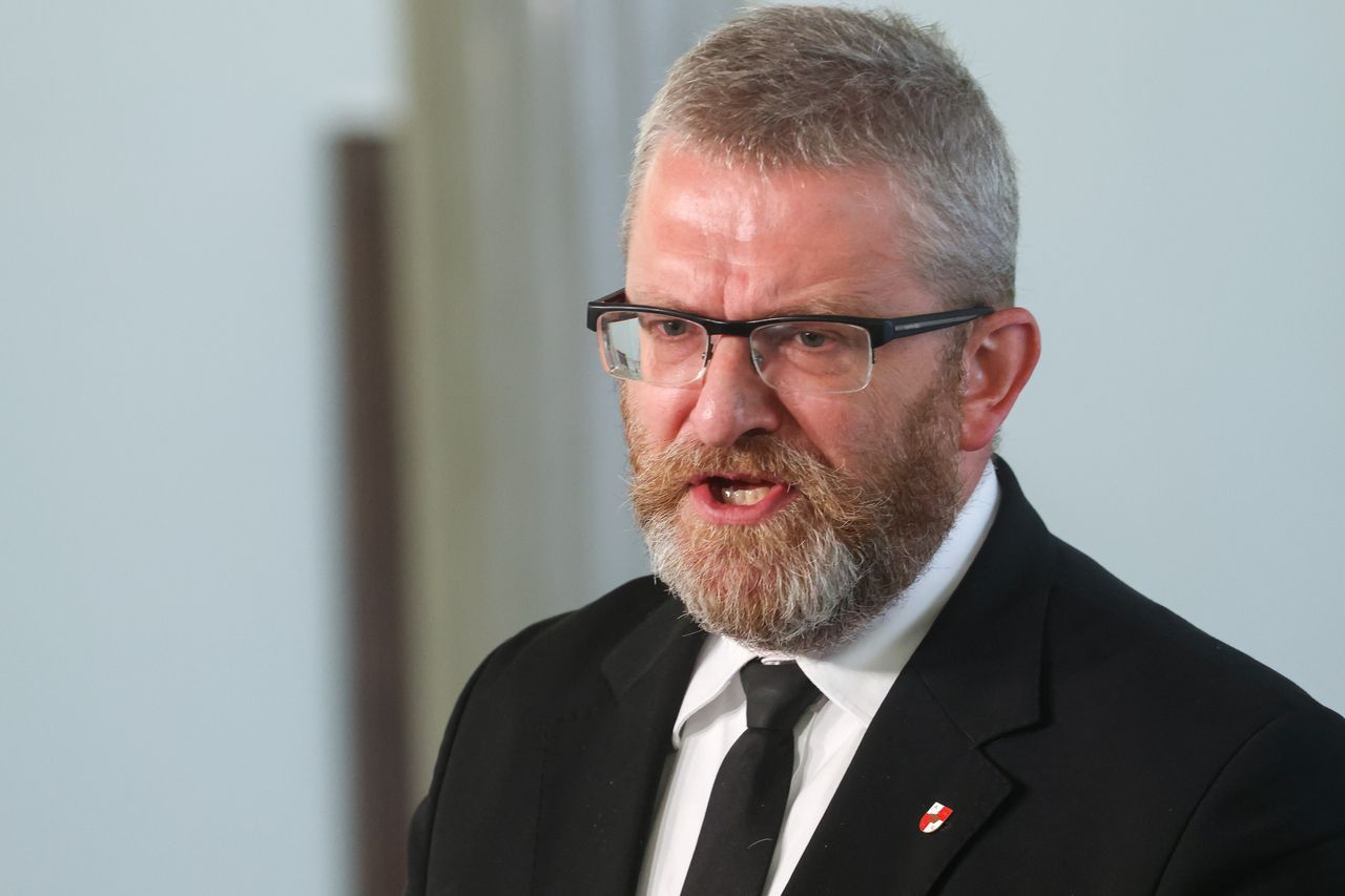 Odebrano mu głos. Braunowi wyłączono mikrofon