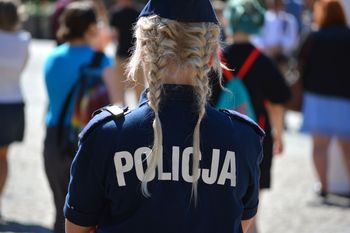 Policjantka apeluje. Każdy powinien mieć w domu na wypadek ewakuacji